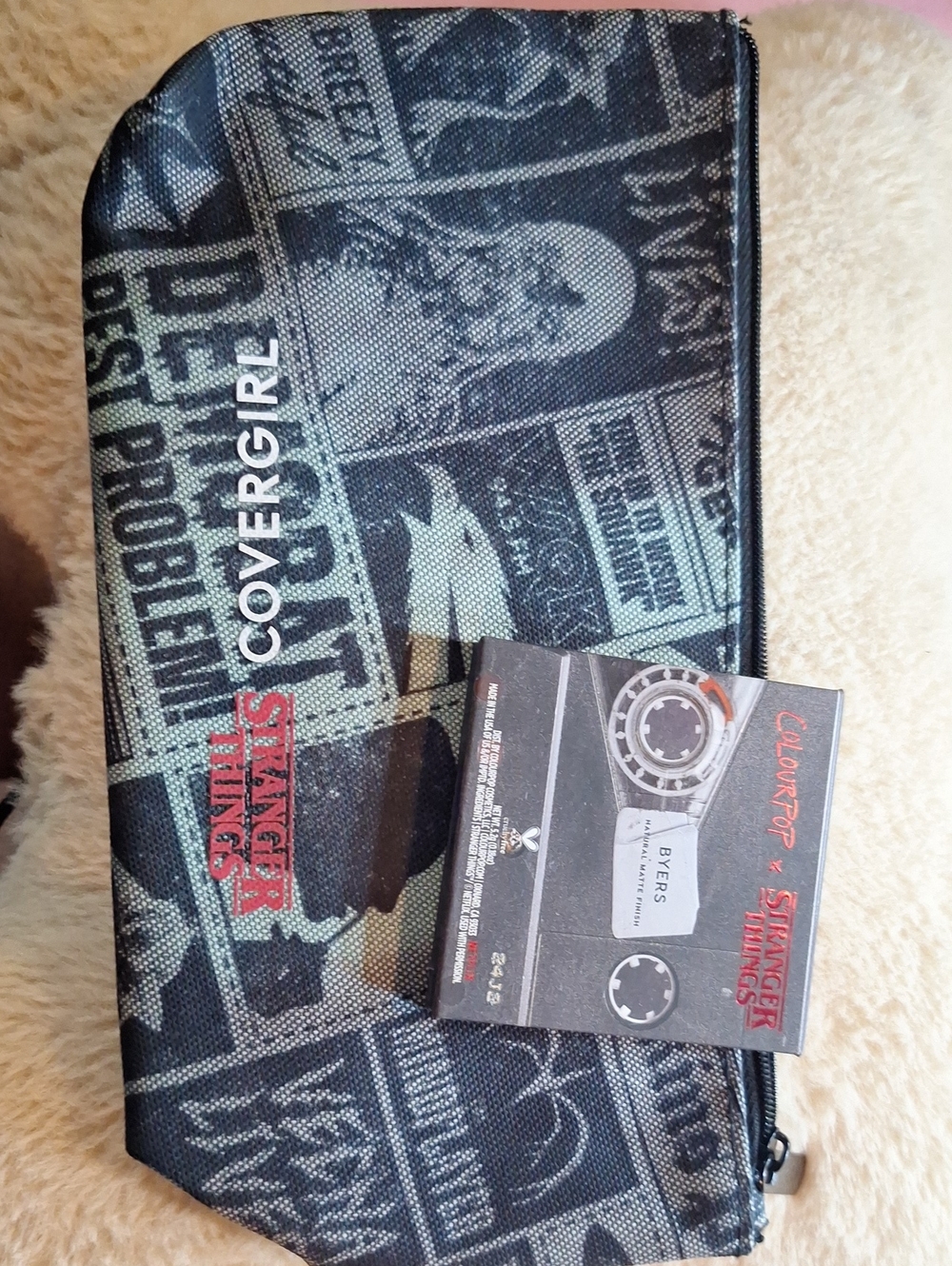 COVERGIRL Stranger Things Cosmetic Pouch in Black, Gray & Red + Ph Blush